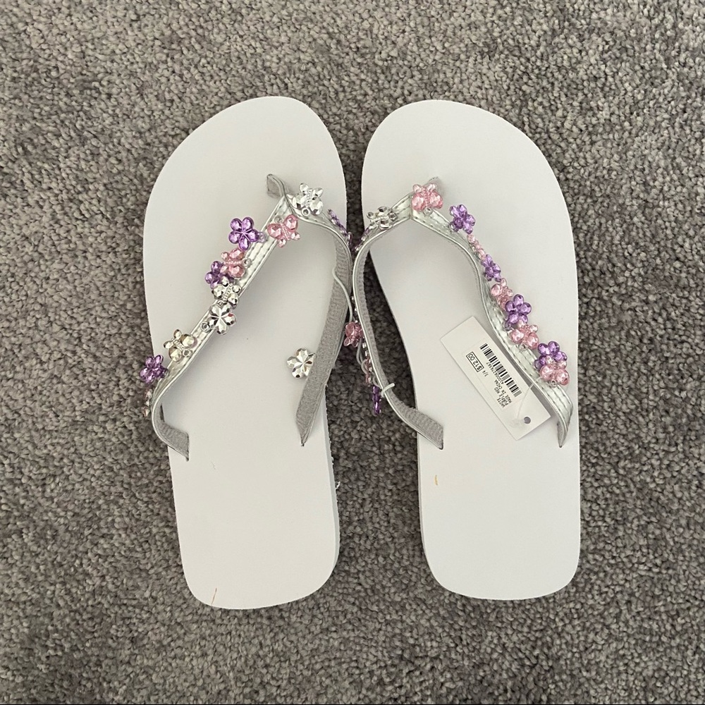 Girls flip flops